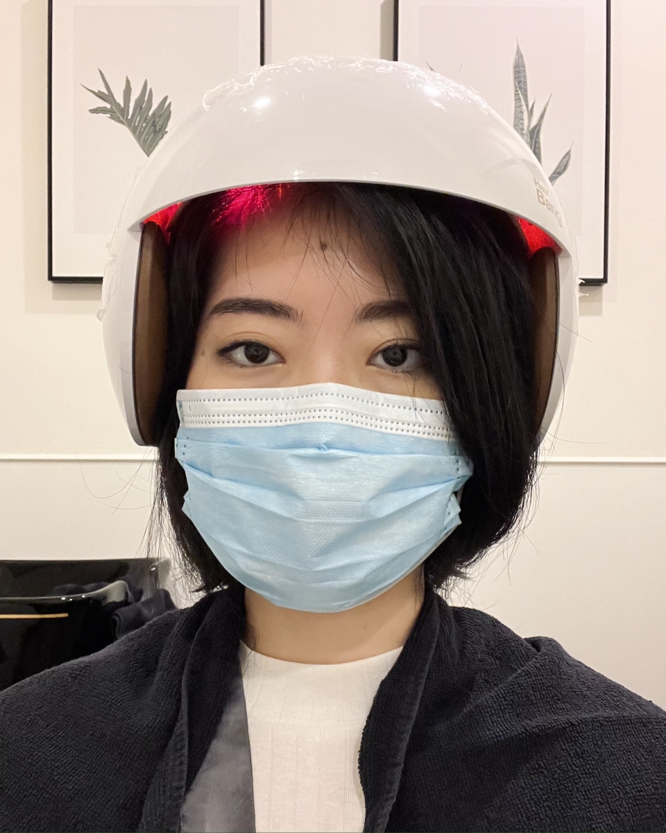 The final step of TK TrichoKare’s Advanced Scalp Detox & Hair Treatment is this ‘hair bang’, which is basically an infrared helmet that helps to fight off inflammation and bacteria growth on your scalp.