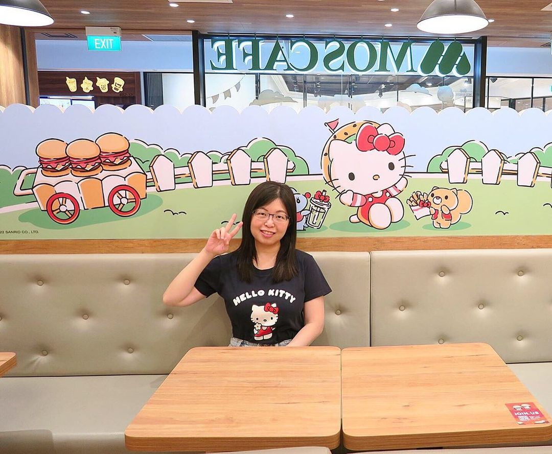 Mos Burger Singapore Hello Kitty decor