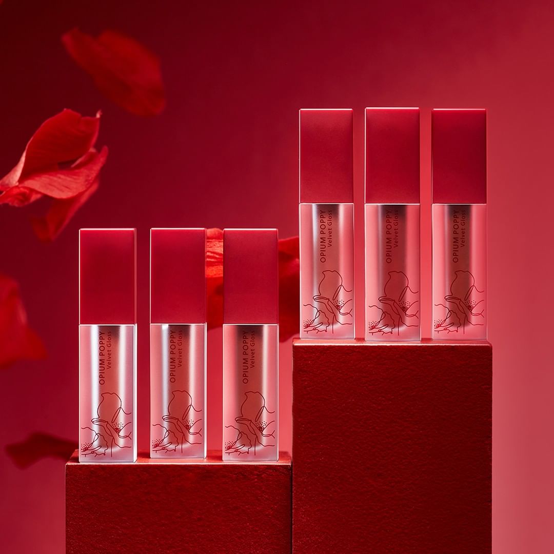 1028 Opium Poppy Matte Velvet Gloss