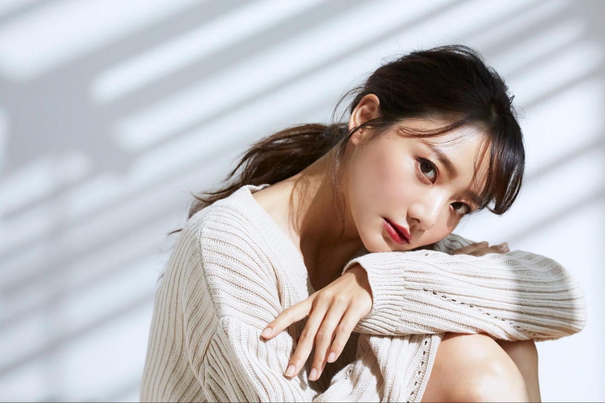 How to save a bad haircut - wear stronger makeup