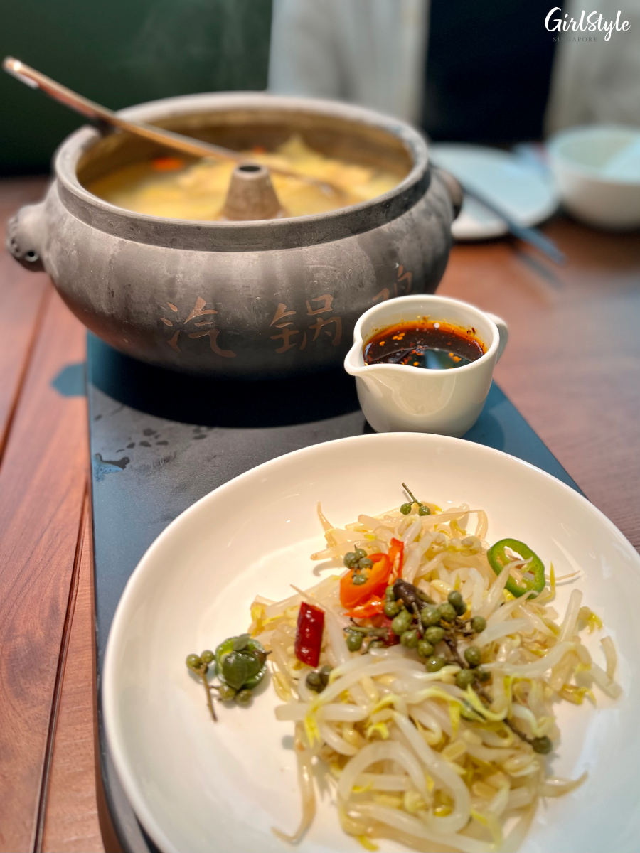 Steam Pot Chicken Soup with Lily Bulb - YUN NANS