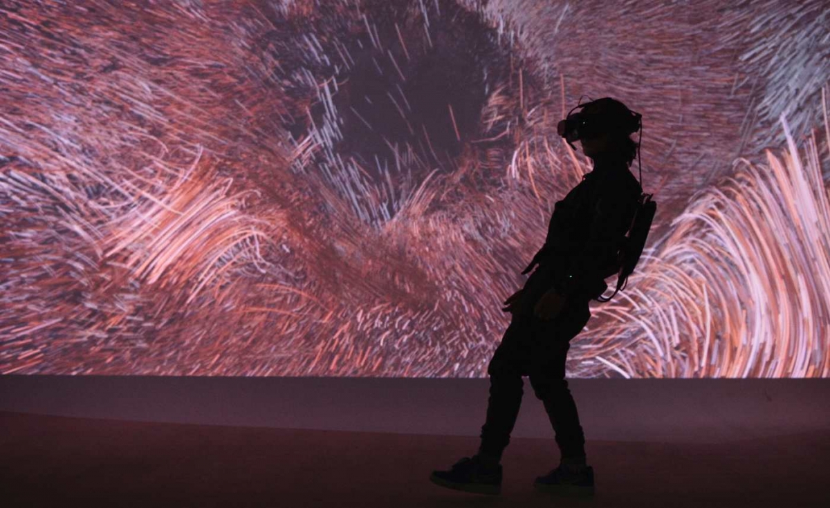 We Live In An Ocean Of Air VR exhibition