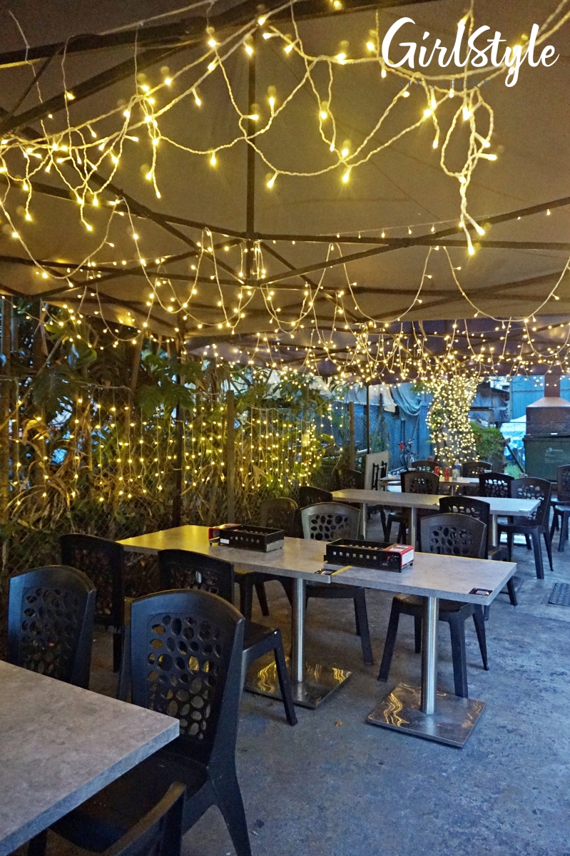 Mr Yakiniku - tents with fairy lights