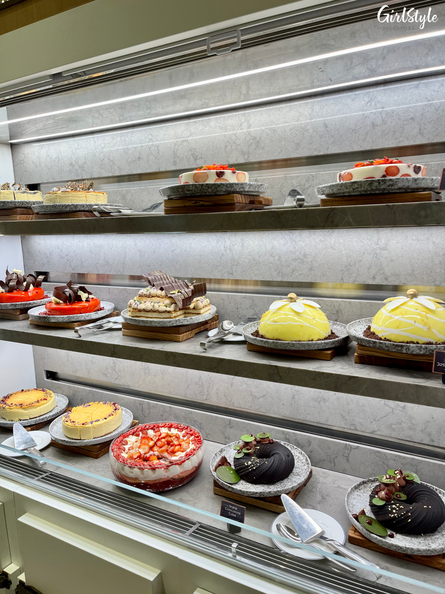 Cakes - Estate Grand Sunday Champagne Brunch Buffet at Hilton Singapore Orchard