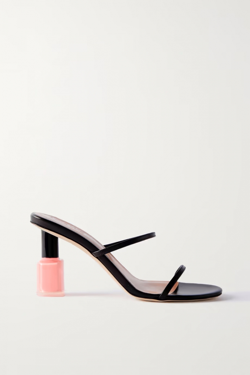 Nail polish bottle for heel