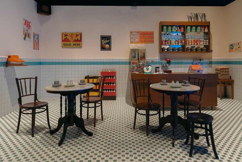  OFF / ON: Everyday Technology that Changed our Lives