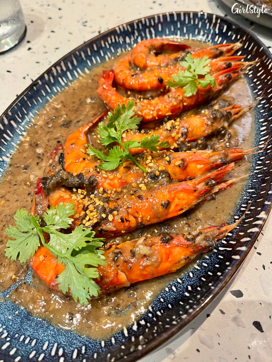 Garlilicious Prawn - Hue restaurant