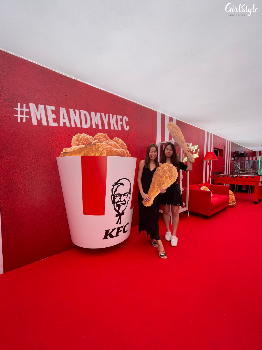 Giant KFC chicken bucket - KFC-themed #MEANDMYKFC installation at VivoCity