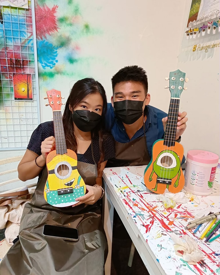 Patrons with their customised ukuleles