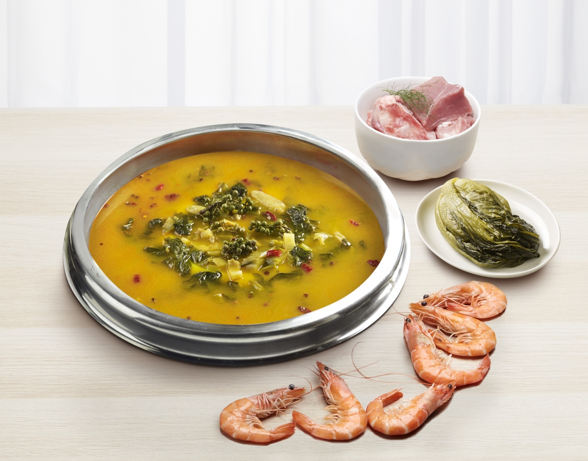 Beauty in the Pot Golden Seafood Pickled Vegetable Broth