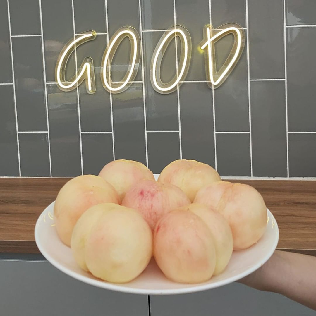 FLIPPER'S Singapore White Peach pancakes