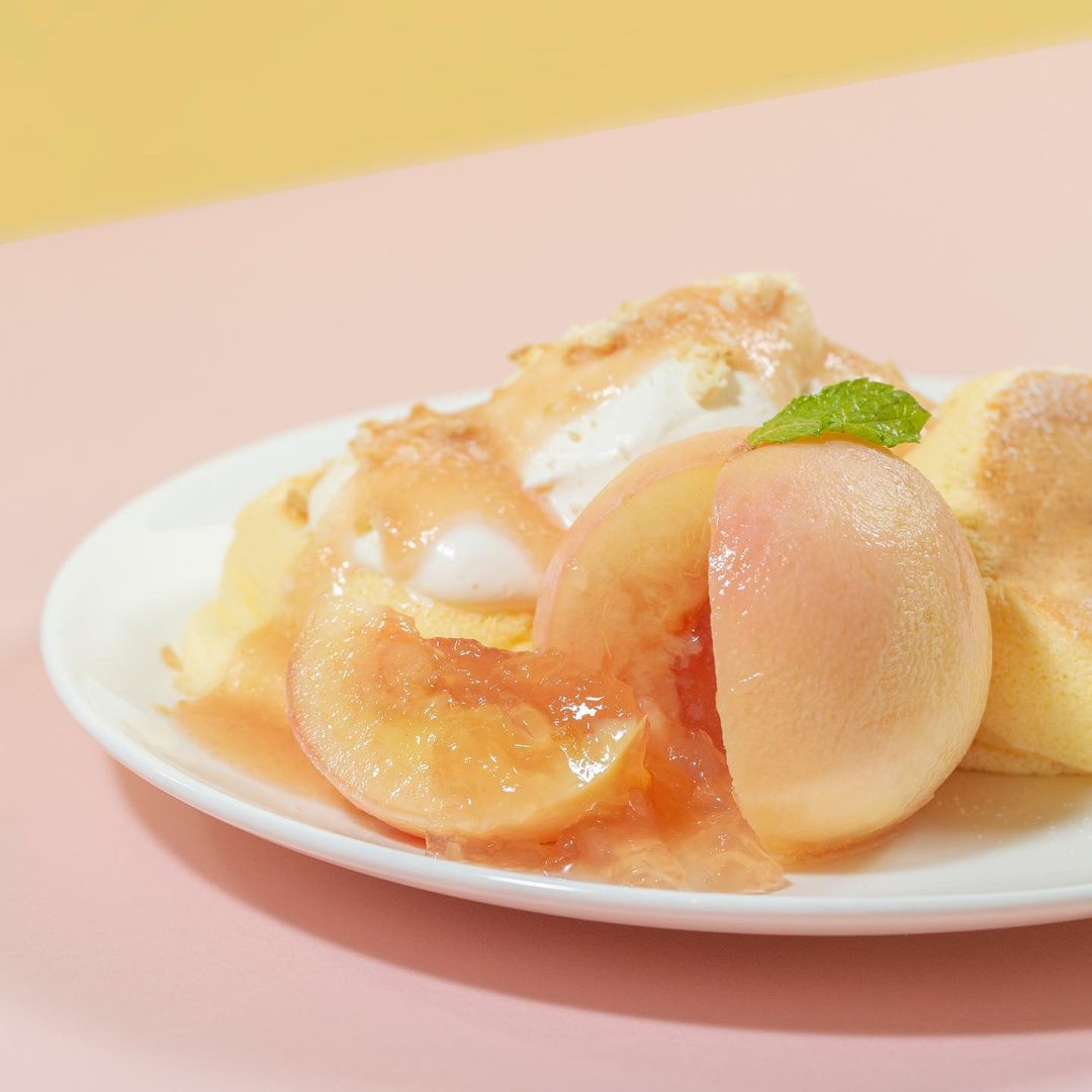 FLIPPER'S Singapore White Peach pancakes