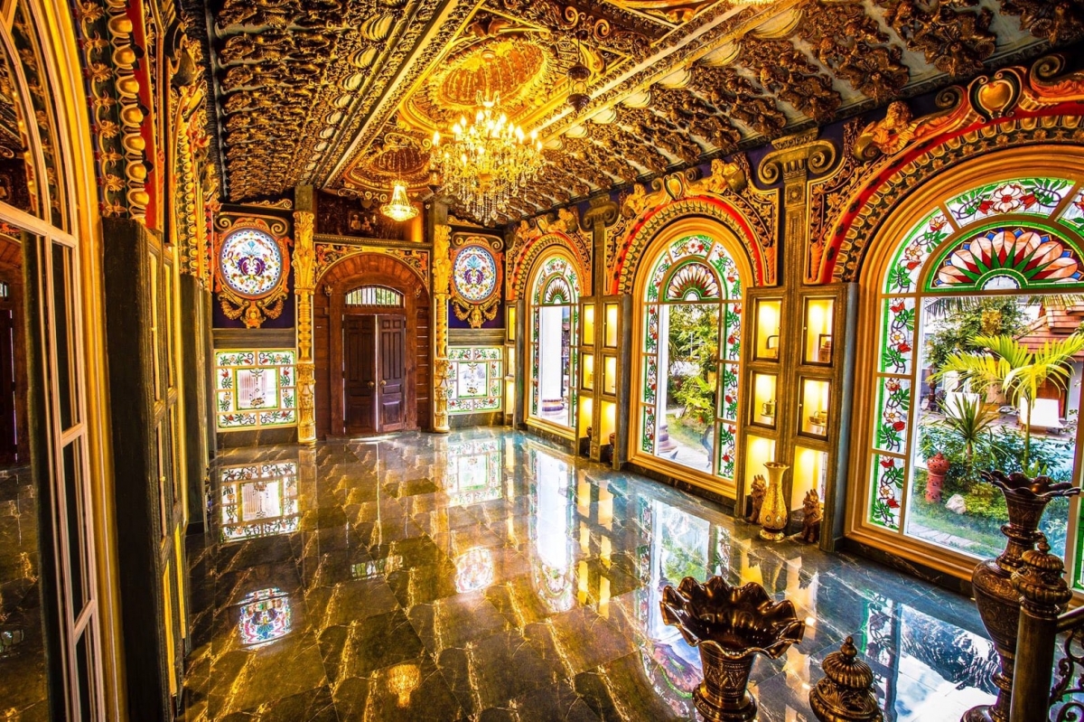 Versailles de Flore cafe interior