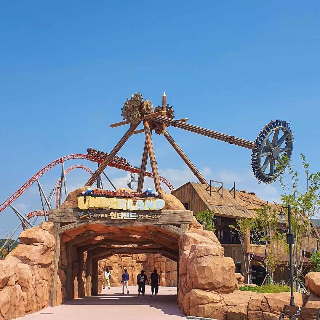 Lotte World Adventure Busan Magic Forest Giant Swing