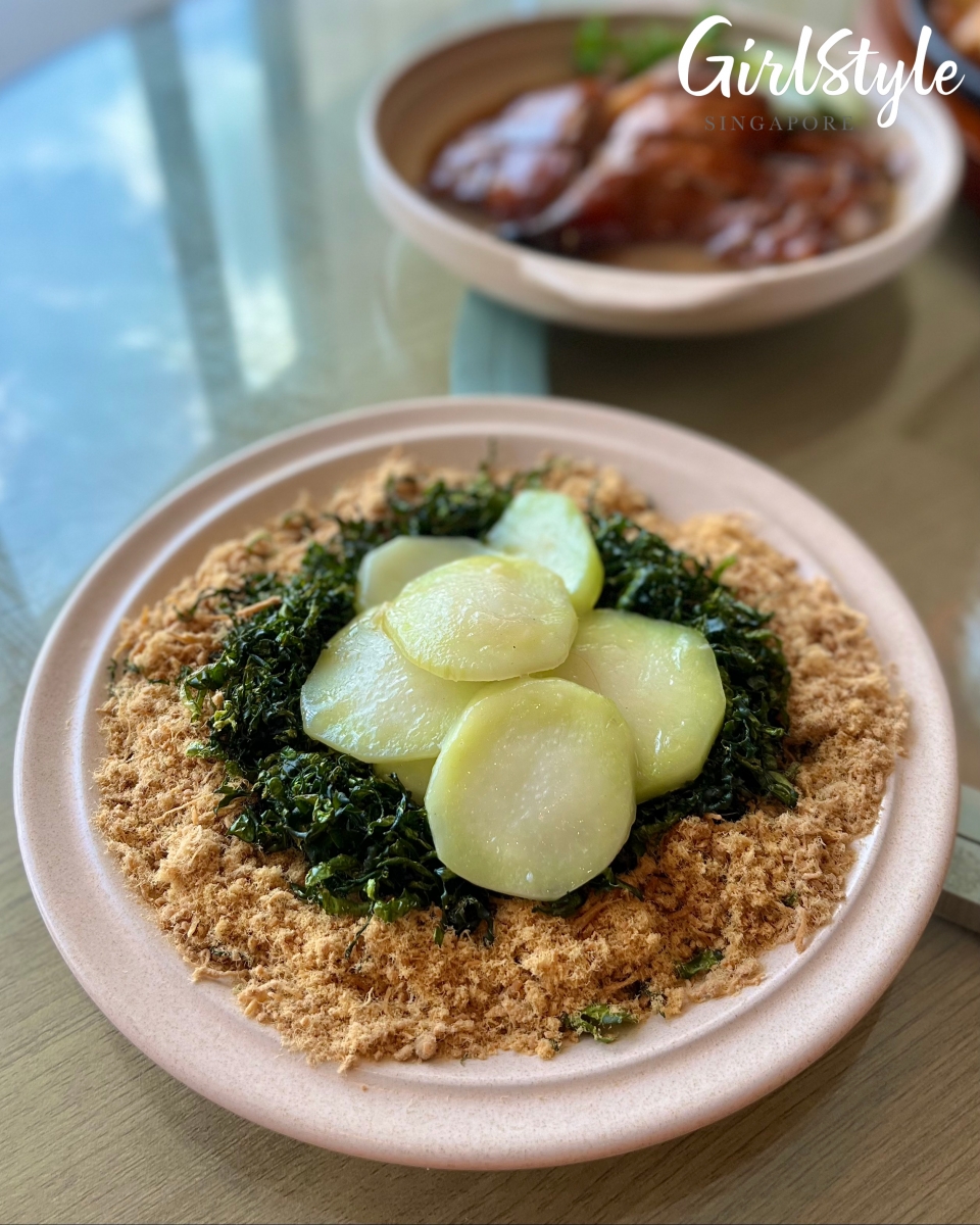 Deep-fried Kai Lan with Floss ($15.60), Dian Xiao Er.