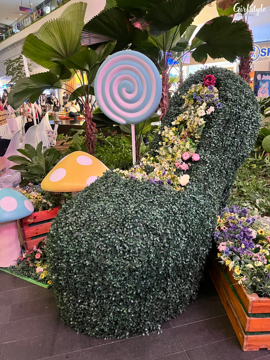 Alice In Wonderland-themed decor