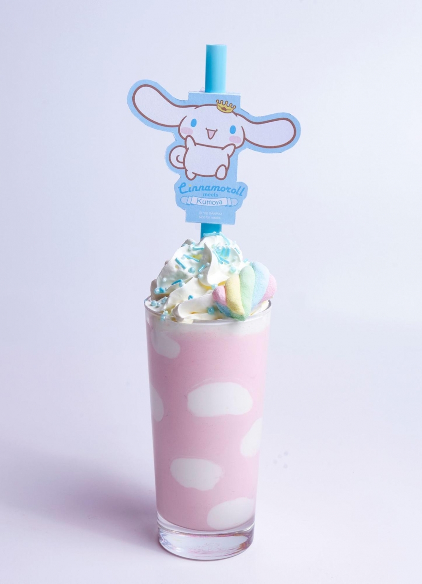 Floaty Cloud Strawberry Frappe at Singapore's Cinnamoroll Cafe