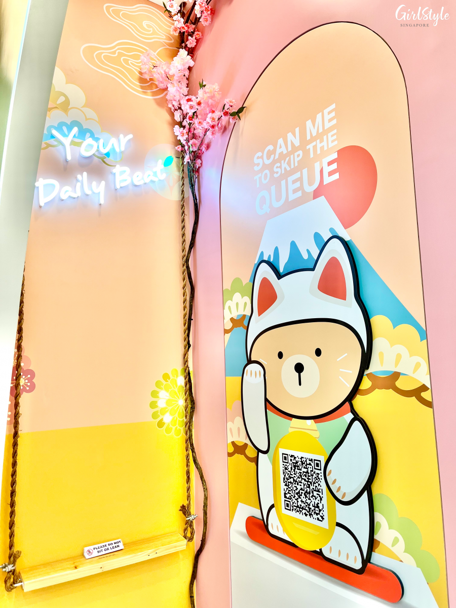 Photo spot at sakura-themed KOI Thé 100 AM