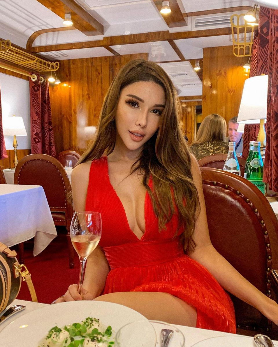 Jade Rasif likes dating ugly guys