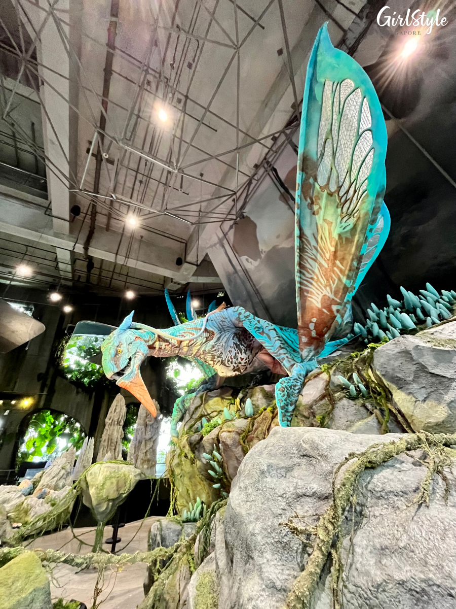 Mountain Banshee animatronic - Avatar The Experience