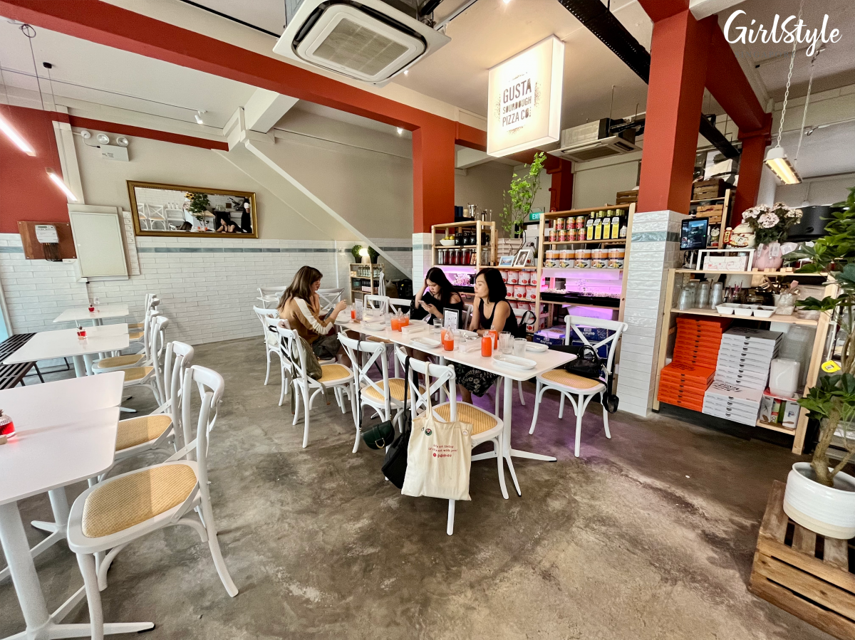 Gusta Sourdough Pizza Co interior