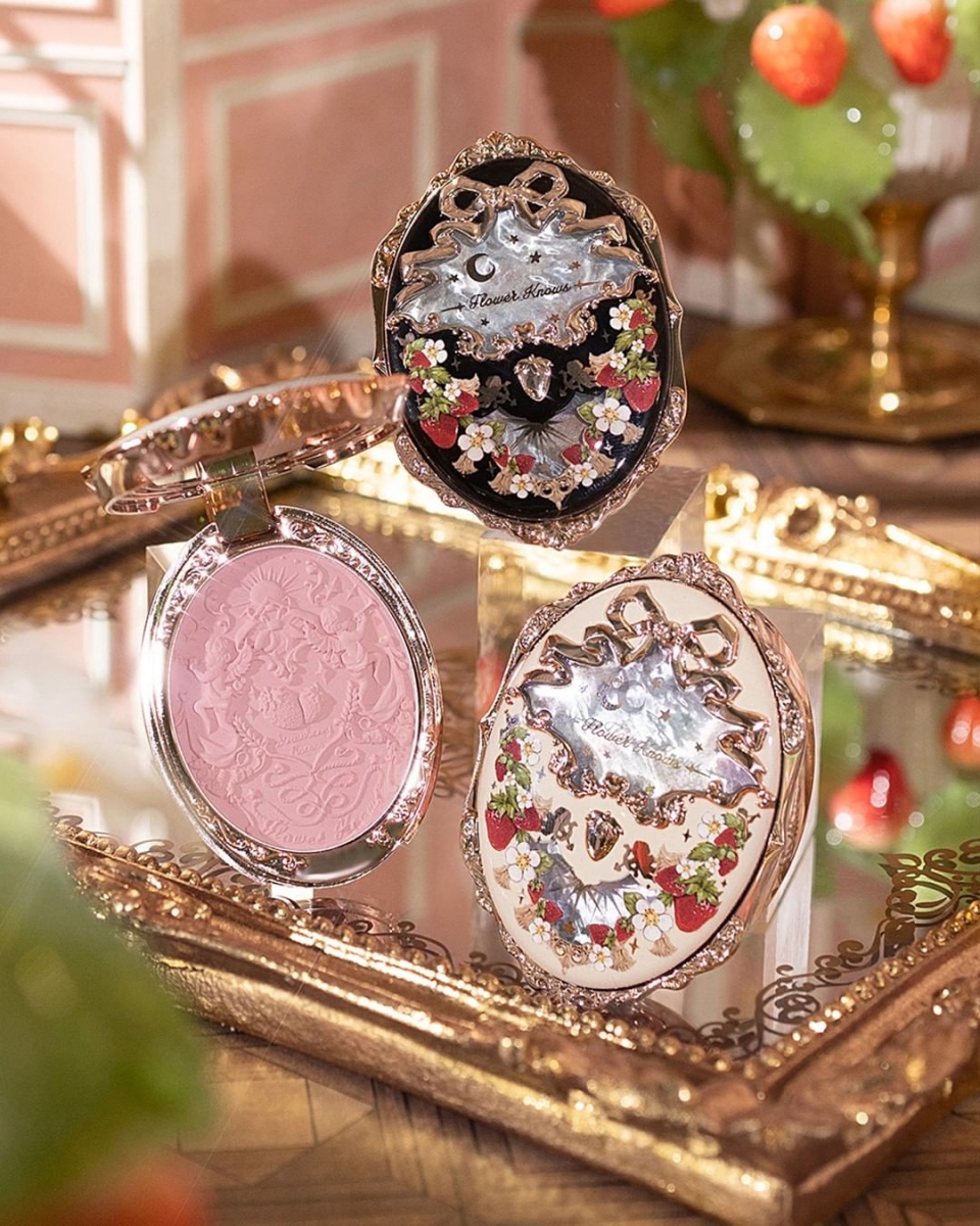 Flower Knows Strawberry Rococo Series Embossed Blush