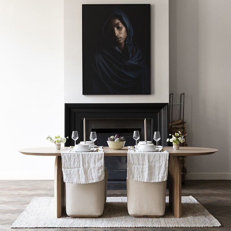 Oval solid wood table