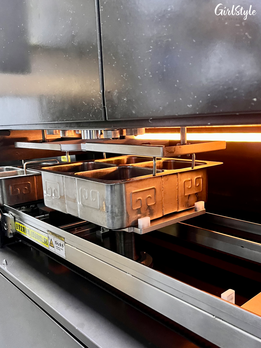 Customised automatic soup machine at Haidilao Northshore Plaza