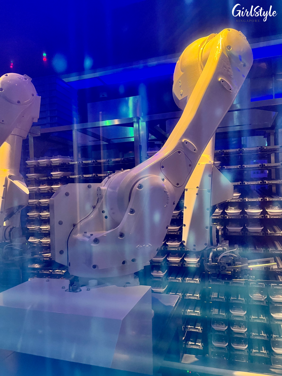 Robot Arms in the Intelligent Food Room at Haidilao Northshore Plaza