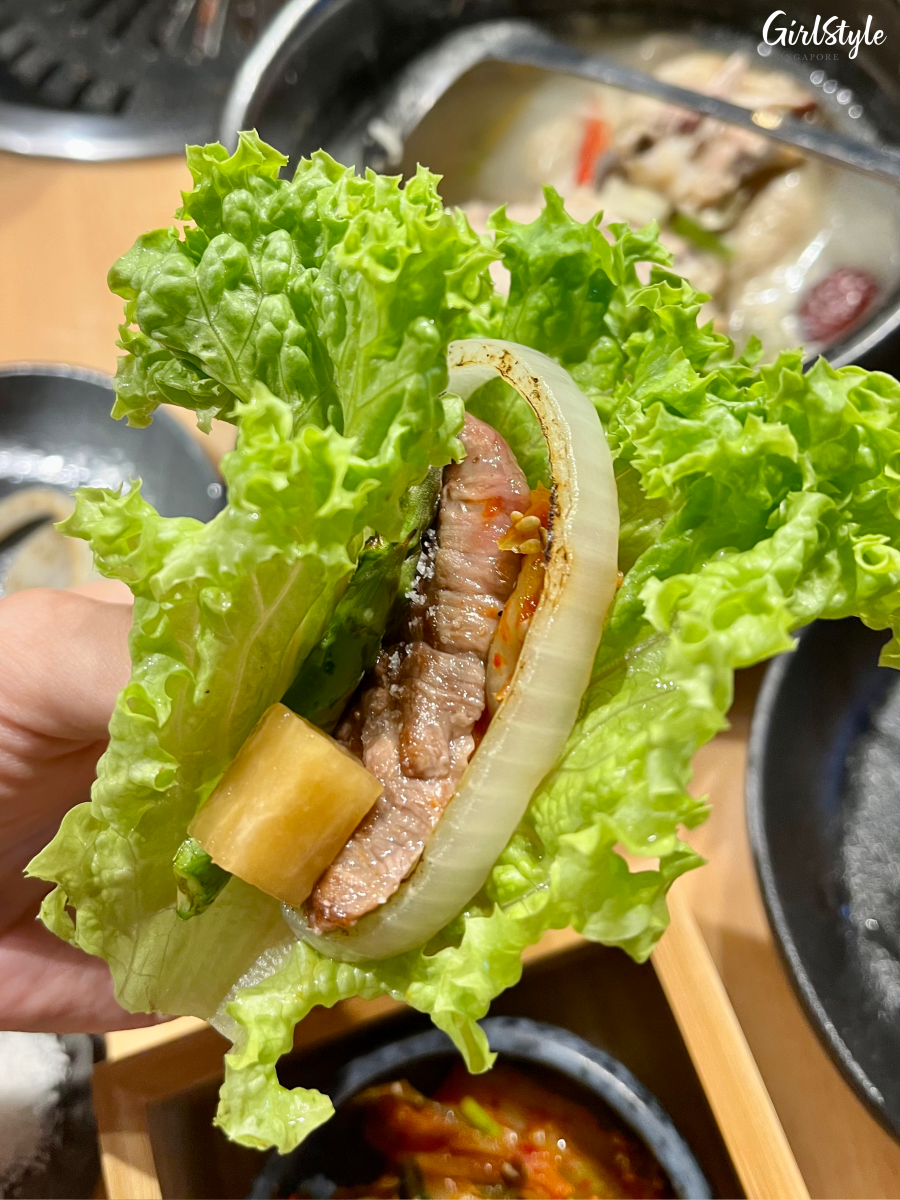 Barbecue short ribs in lettuce wrap