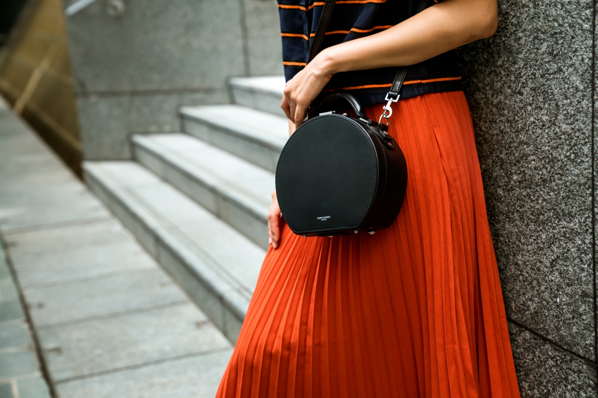 Restore your bag’s condition with Style Theory’s suite of restoration services.