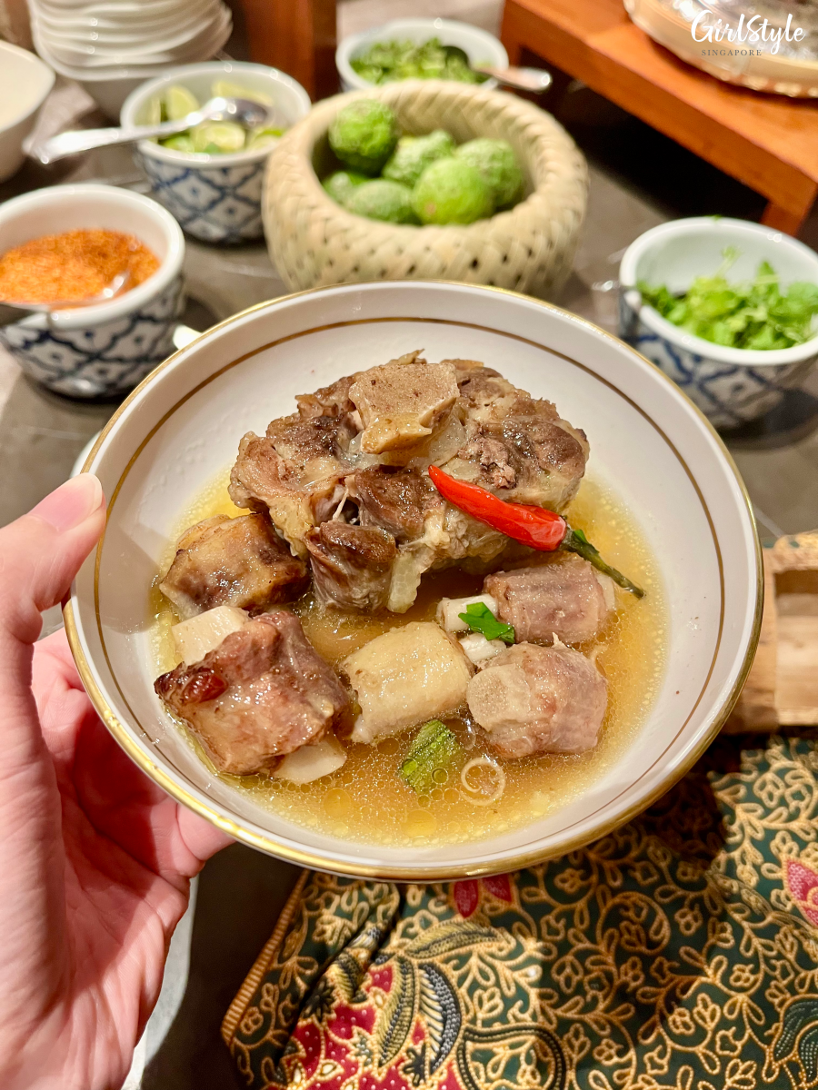 Spicy oxtail soup