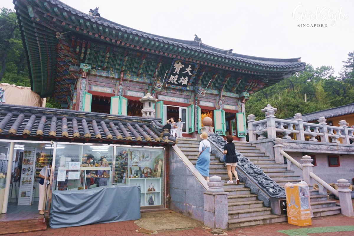Haedong Yonggungsa Temple Busan Korea