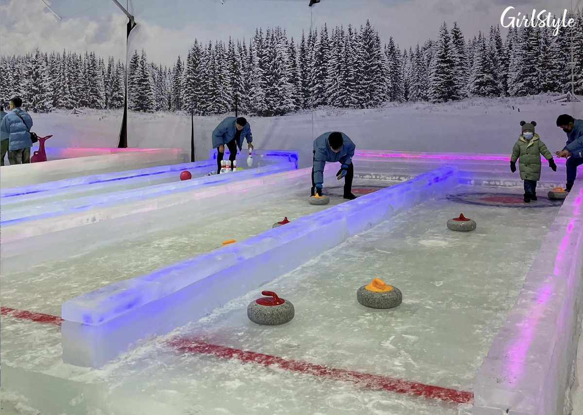 Ice Magic - Ice Bowling & Ice Curling