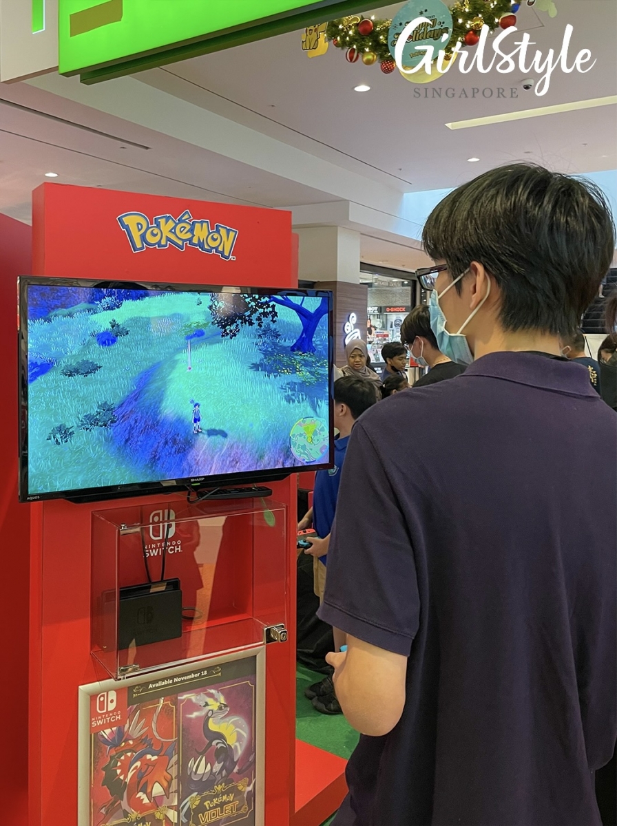 Pokémon Happy Holidays Nintendo Game Demo Booth