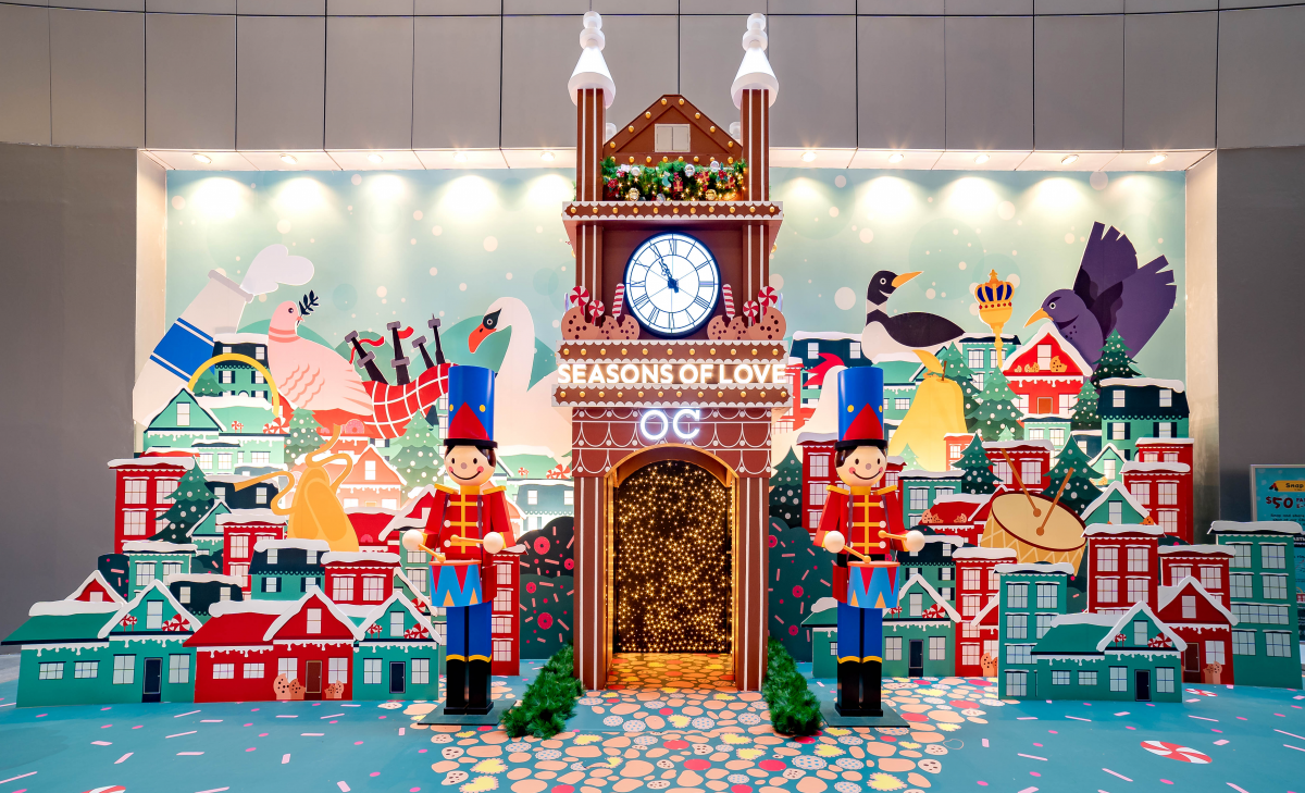 Can you spot all the elements from the 12 Days of Christmas song at Orchard Central’s photo wall?
