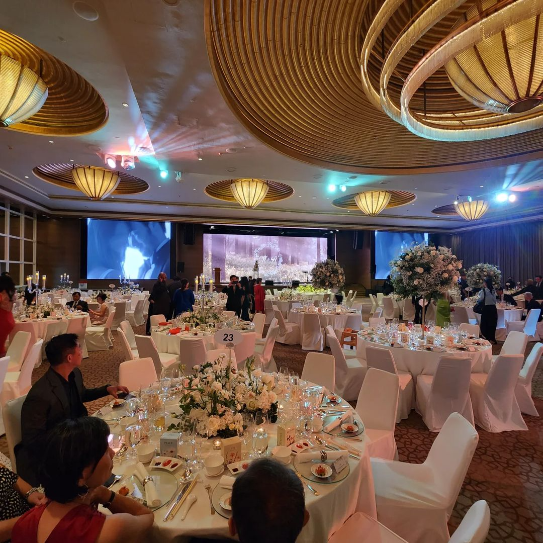 Rebecca Lim's wedding at Ritz-Carlton Millenia Singapore