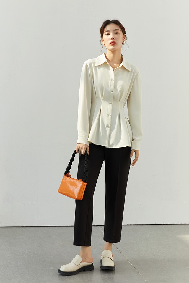 Long-sleeved blouse with pleat detail, $48.60, Taobao.