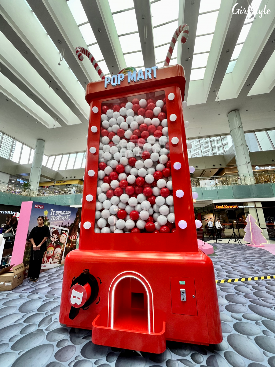Giant Sweet Bean Gashapon Machine
