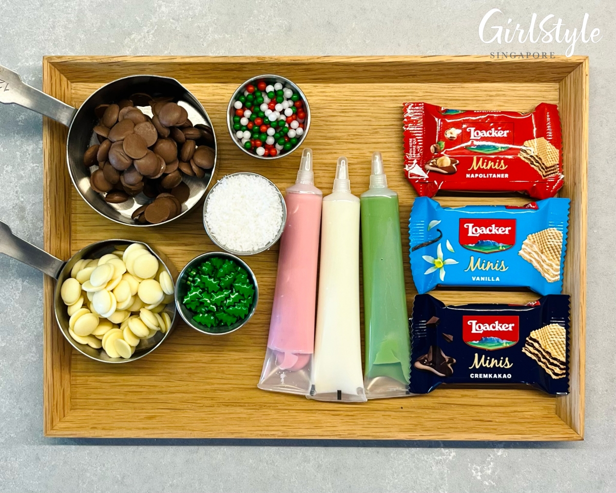 Made with Loacker Minis Mix. 