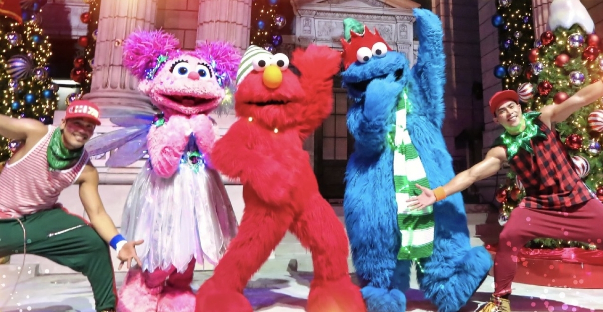 A Universal Christmas at USS 2022