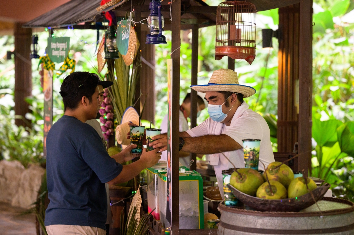 Jurong Bird Park - Kampung Jurong
