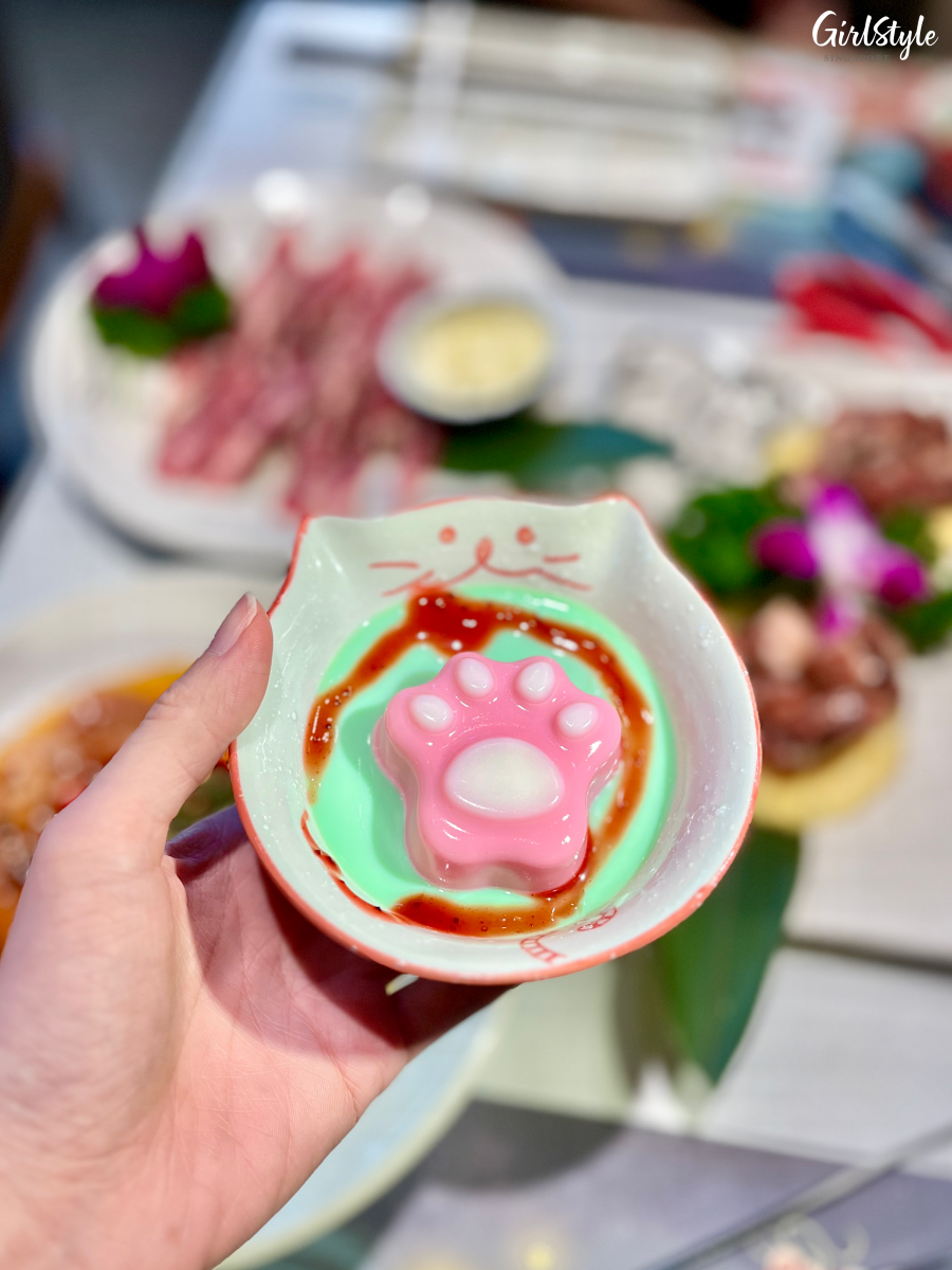 Meow Barbecue Meow Festive Pudding