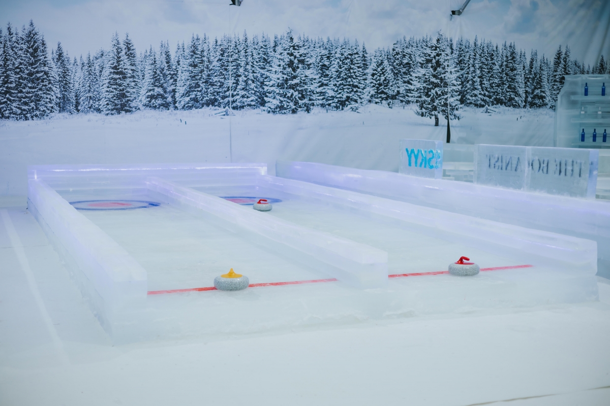 Ice curling at Ice Magic: The Great Fantasy