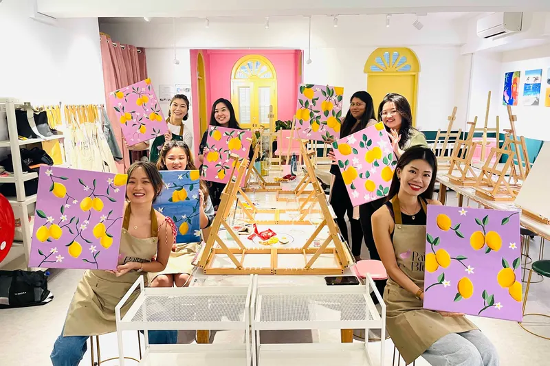 PaintBlush art jamming studio with free photo booth