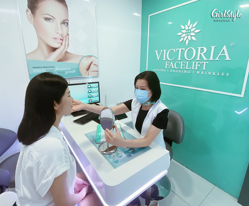 A session at Victoria Facelift starts with a one-on-one consultation to assess each customer’s skin condition and needs.