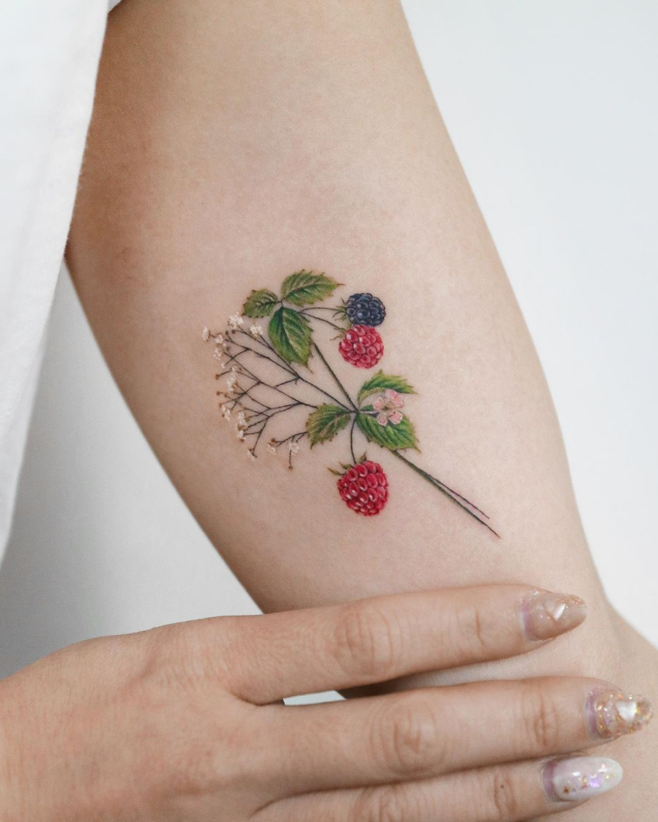 tattooist_yun - Korean tattoo artist in Singapore