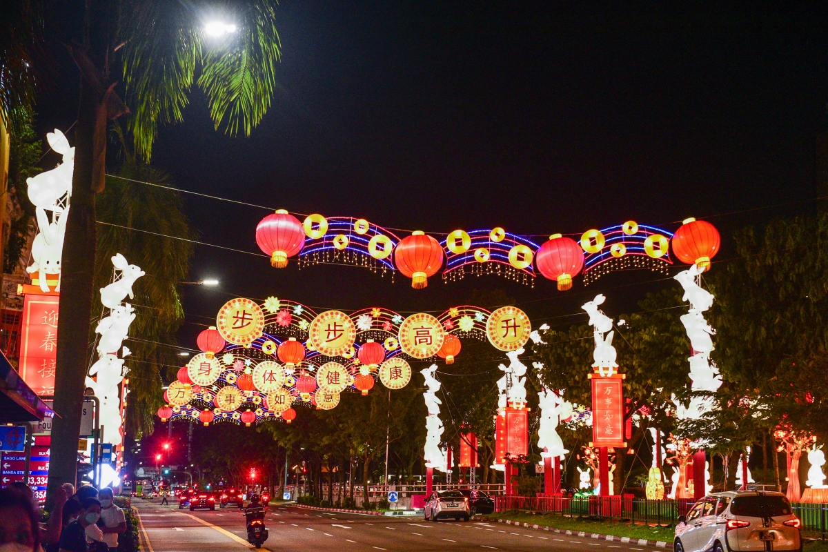 Overhanging lanterns - Chinatown CNY Light-Ups