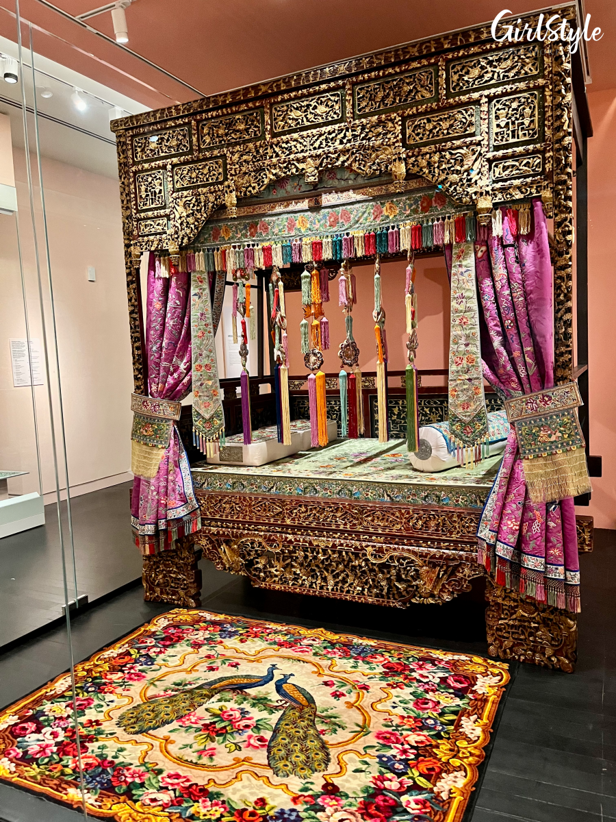 Peranakan Bridal Bed