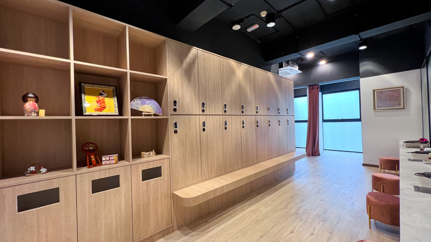 Changing Room & Lockers